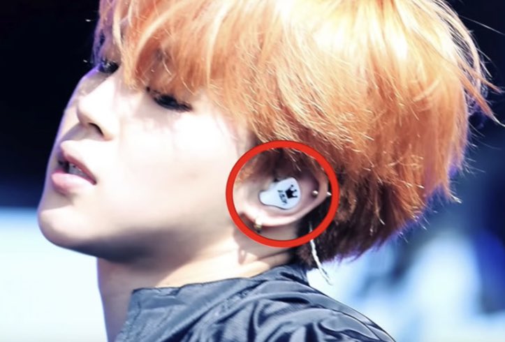 Ma Na בטוויטר グクのタトゥーってbtsメンバーのイニシャルだって Armyの A の横がないのは反対にするとv それにrm Yはユンギのyでjはjimin J Hope Jungkook Jinのjらしいです よけい感動して 人差し指の王冠もジミンのイヤモニのデザインだとか Bts