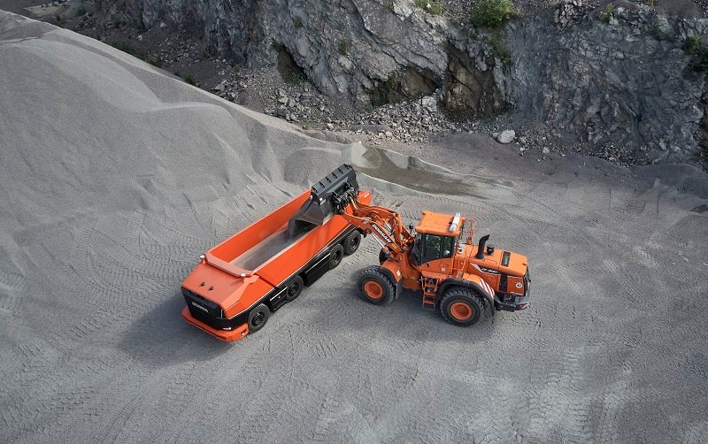 MEqOfficial's tweet image. #Scania prezintă cel mai recent membru al familiei sale de vehicule autonome: #ScaniaAXL, un #camion-concept complet autonom, fără cabină. #AutonomousVehicle #truck | bit.ly/2mozJjF | @ScaniaGroup