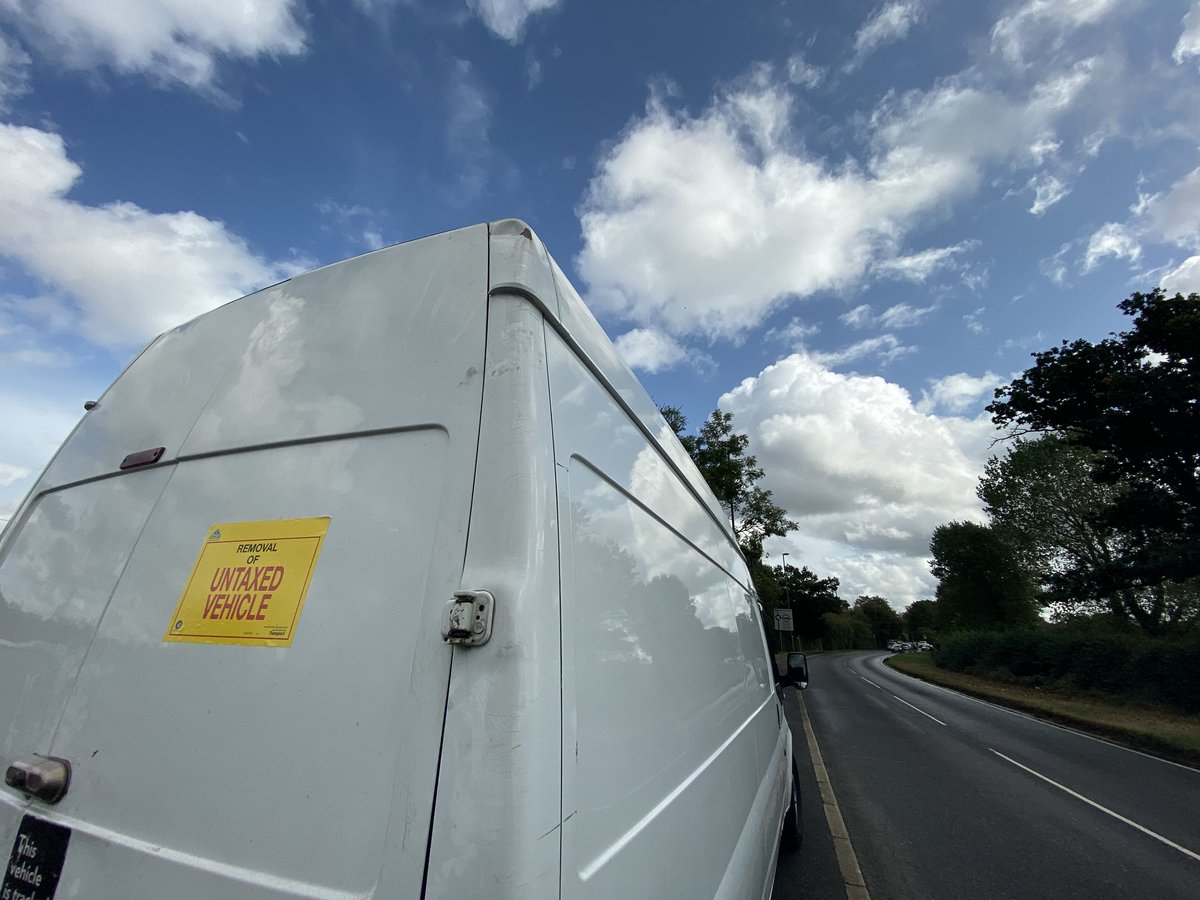 Broadsword999's tweet image. I was allowed out the office today 🥳

This vehicle had links to a recent business burglary in Sussex, had an illegal tyre and no tax.

Time to put our new digital #OpExcise process on Pronto to good use. 😎

Intel submitted for burglary investigation to continue.