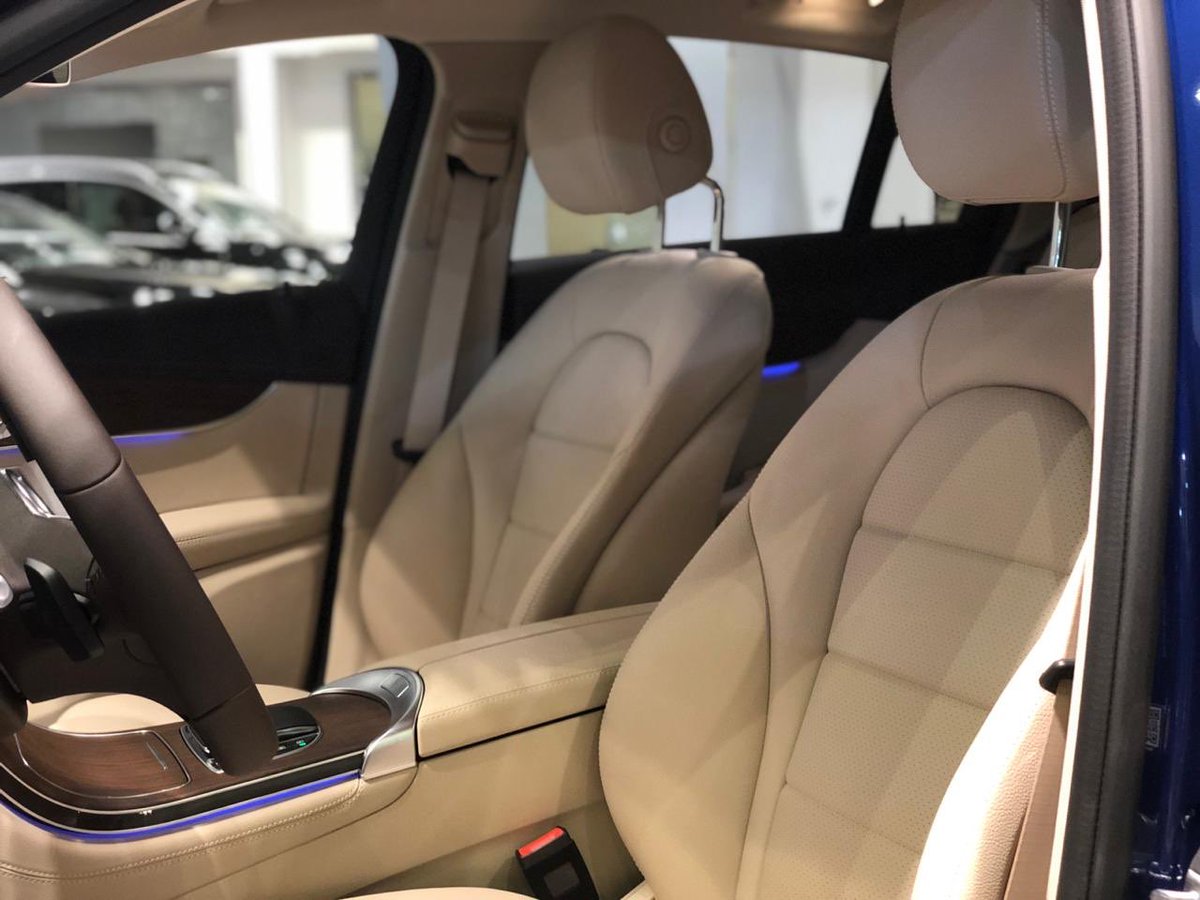 Luxury_Drive_Co's tweet photo. #MercedesBenz GLC200 AMG - 2020 
#مرسيدس جي ال سي ٢٠٠ - ٢٠٢٠ https://t.co/4M3exkBWnl