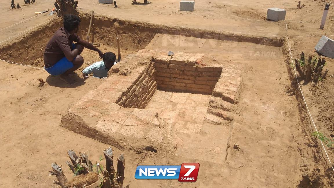news7tamil's tweet photo. #Exclusive | தமிழர்களின் பெருமிதம் கீழடியில் எடுக்கப்பட்��� புகைப்படங்கள்!

பட உதவி - ஹரி கிருஷ்ணன், மதுரை நிருபர்

Photos (1-4 /18)

#கீழடி | #Keezhadi | #KEEZHADIதமிழ்CIVILIZATION https://t.co/WYeHAerrgH