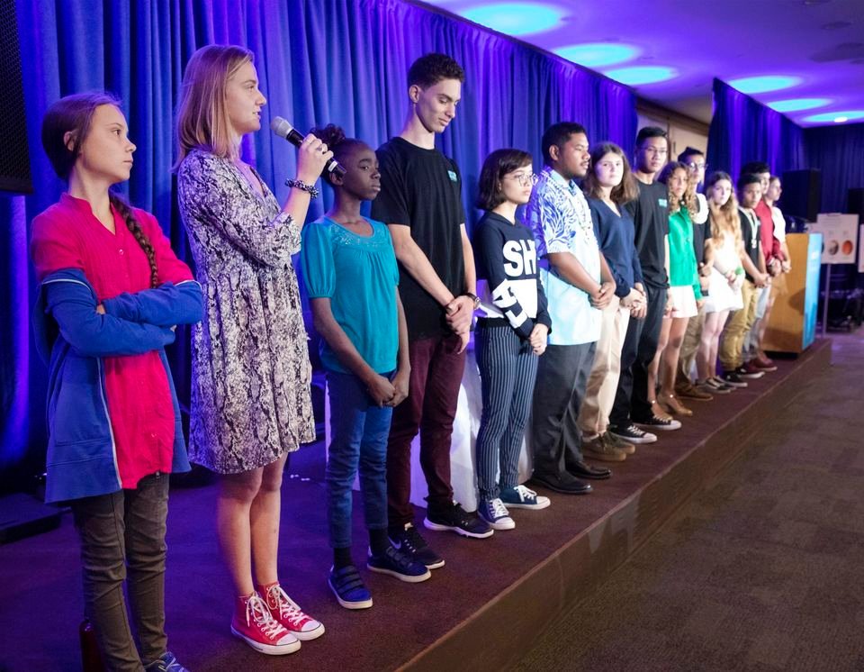 Seize mineurs de 12 pays ont déposé lundi 23 septembre 2019, une plainte officielle «historique» au Comité des droits de l'enfant des Nations unies pour protester contre le manque d'action des gouvernements face à la crise climatique, selon <a href="/UNICEF/">UNICEF</a>