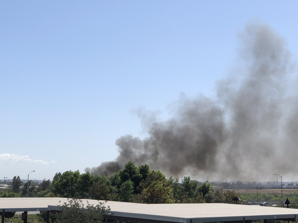 helpinRIVcoPETS's tweet image. You gotta love our local firefighters. They are already wham bam on this one. It is near our shelter in Jurupa Valley. #fire #riverbottom? #encampment? Thank you #firefighters