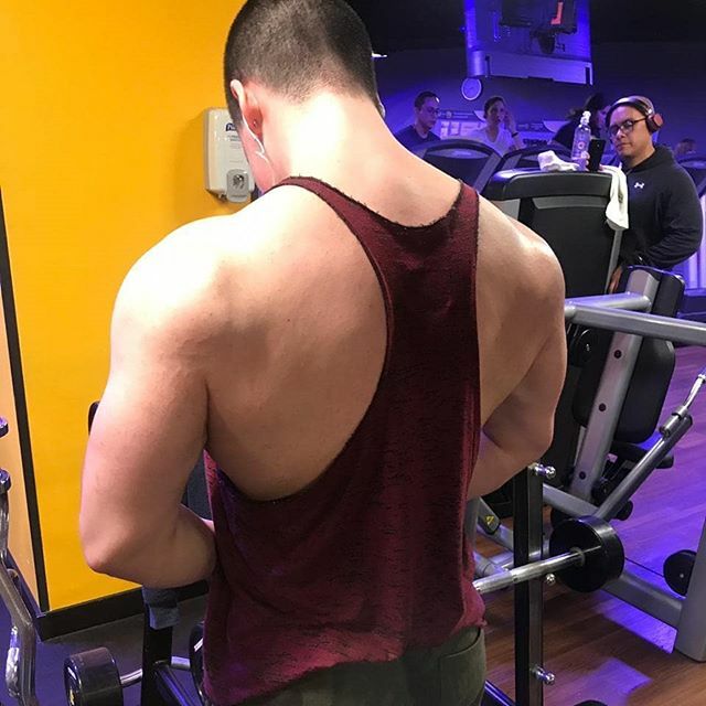 rafademaria_'s tweet photo. Si hablan a tus espaldas es porque ya lo dejaste atrás #classicphysique #ckp #cambrani 
Coach: @emilio_superboy https://t.co/WuBuFKfsQq https://t.co/ZMzuIqCuAU