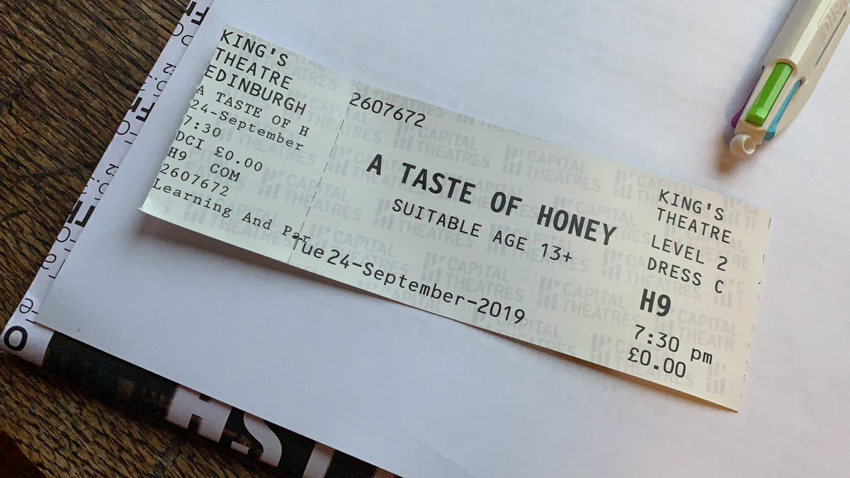 KaeElle1's tweet photo. Night at the theatre to see @NationalTheatre A Taste of Honey before bringing the kids tomorrow. https://t.co/o10p1tsnMd