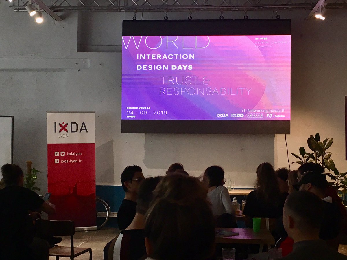 AlienorFz's tweet photo. #IxDD c’est parti !! Le sujet du soir « Trust &amp; Responsability » @IXDALyon @AdobeFrance Avec un petit verre de vin offert par #InSted 👌🏼 https://t.co/rdejzntKZD