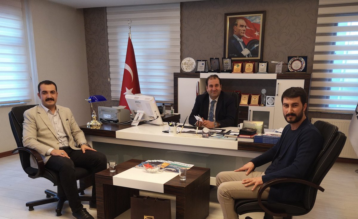 Ak Parti Edremit İlçe Başkanı, Kıymetli Dostum Av. Nurullah Savaş KIYLIK'a Güzel Ziyaretleri Dolayısıyla Teşekkür Ederim. @van_akedremit <a href="/SavasN_Kiylik/">Savaş Nurullah KIYLIK</a> <a href="/KayhanTogluTR/">Kayhan Türkmenoğlu</a>