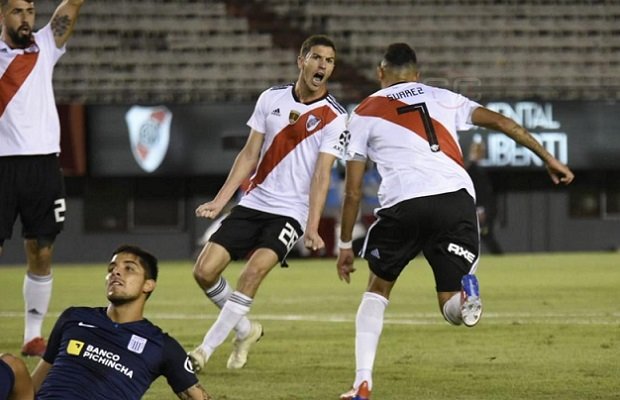 DatoNoMenor's tweet photo. @ClubALoficial jugando con su indumentaria alterna cayó en 5 ocasiones y empató 3. La peor caída fue la recordada goleada ante @RiverPlate. https://t.co/arXqvKpuwn