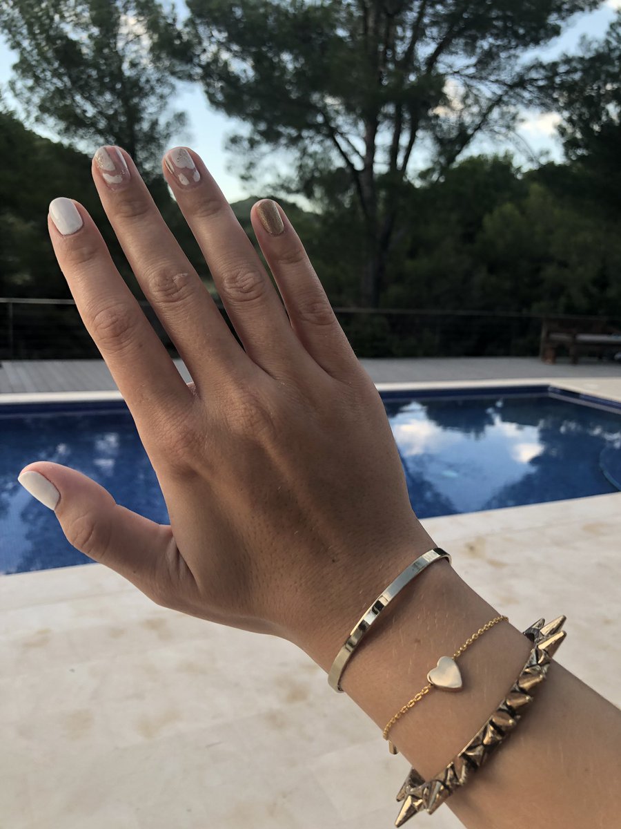 Holiday stacking

Costume jewellery starting form £1.99

Browse now>> bellasorella.co.uk/collections/je…

#fashion #fashionistas #onlineshopping #shopping #bellasorella