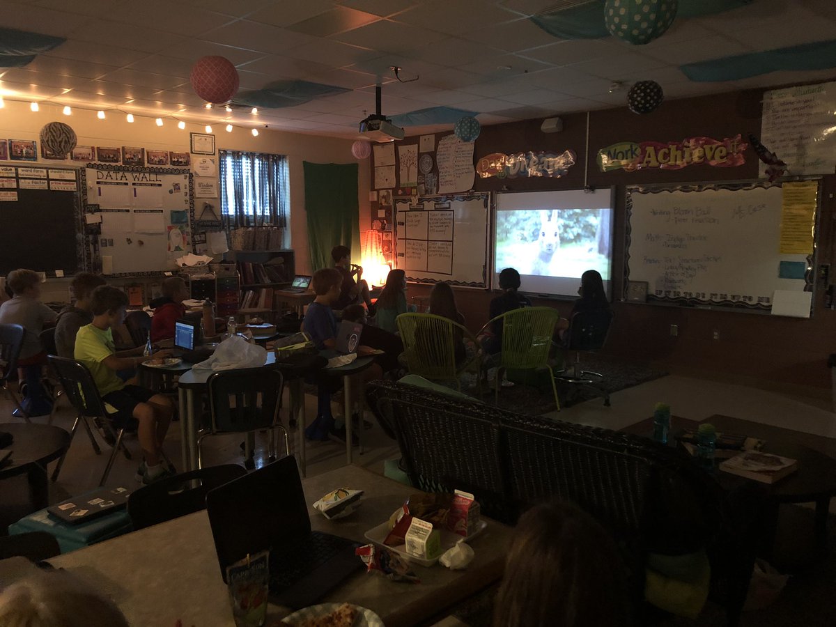 CounselorFranko's tweet photo. Loved getting to celebrate with @MirSchaefer class for bringing in the most hygiene items for #GoOrangeDay! Shoutout to @dominos & our @HickoryHillsSPS PTA for sponsoring our lunch! π ππΌ #SchoolReward #GenerousStudents https://t.co/WoNjtA7wIs