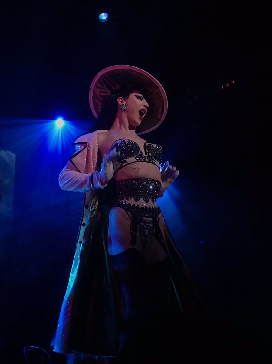queenchachki's tweet photo. a lot more me was such a stunning &amp; breathtaking show from start to finish, thank you violet for such an amazing, beautiful night!!! manchester loves you @VioletChachki 💓 https://t.co/sCjpmbOdYL