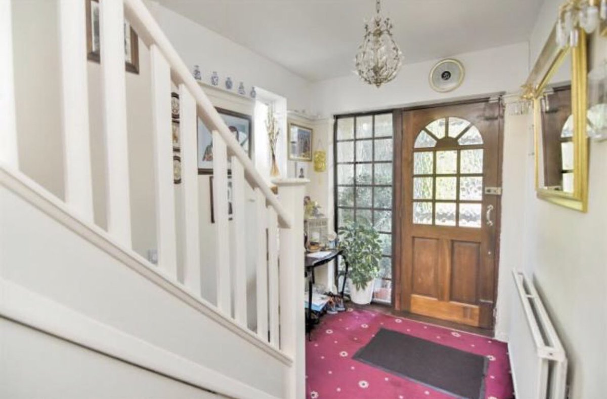 aurelietshiama's tweet photo. Before and after • It takes a few details to completely transform a dated space. https://t.co/wqPE3YNIv0