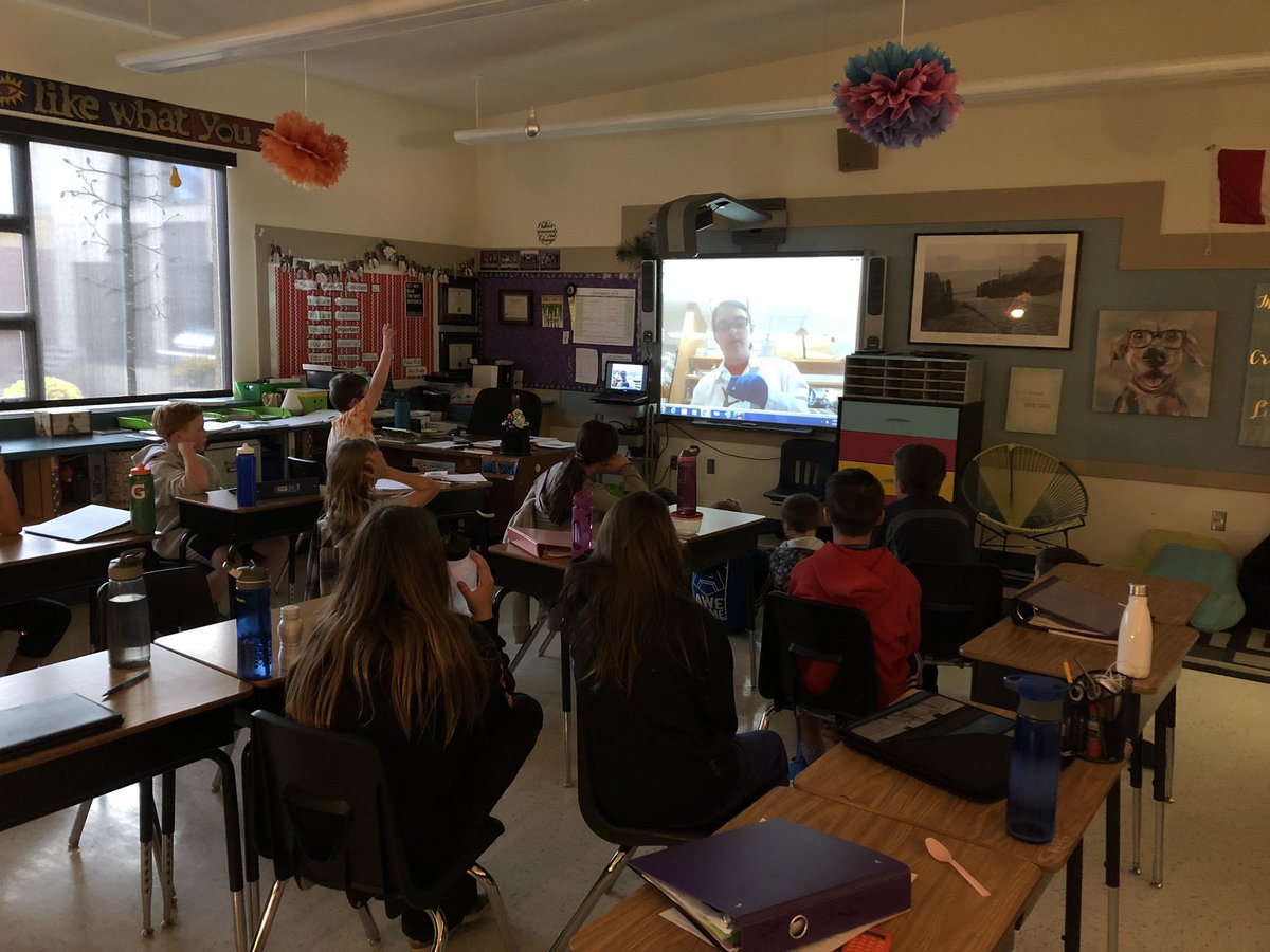 EK_Prehn's tweet photo. Just finished chatting with Ms. Harriett Boatwright, a plant pathologist, about all things “Trees &amp; Forests” (and cool growing fungus) 🌳🌿🌲 @StettlerElemen #maytheforestbewithyou #6EP #csd71 https://t.co/NyIgd8hLOj