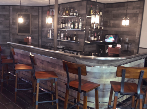 EnclaveORL's tweet photo. @VISITFLORIDA  Visiting Orlando's world-famous theme parks is the best stress reliever of all! Plus, you'll get to relax by our pool and grab some delicious grub and drinks at our brand-new Marketplace Pub.😍🌴🍷  #FLTravelChat https://t.co/82NlRlonsI