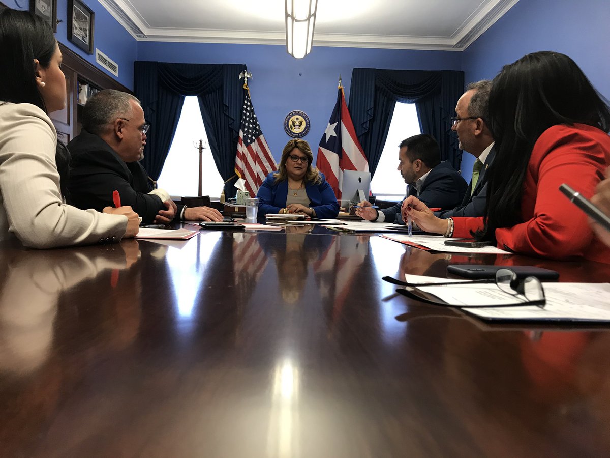 AGCPRChapter's tweet photo. Exitosa reunión con la Comisionada @RepJenniffer discutiendo asuntos sobre la reconstrucción de #PuertoRico Gracias por recibirnos y que continúe su éxito en los trabajos por nuestro país. #AGCPuertoRico @AbramsAlejandro 👷🏻‍♀️👷🏻‍♂️🇵🇷 https://t.co/2I24hfi0sU