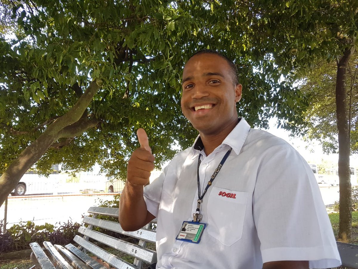 SOGIL_Oficial's tweet photo. #ElogioDeCliente 😀🏅🚍👏
O motorista Cristiano foi elogiado pelo #Instagram. Confira: “Ele é um rapaz extremamente gentil, educado e simpático com todos os passageiros. Parabéns por este colaborador! Fiquei admirada com tamanha simpatia!”
#Reconhecimento #Elogio #SOGIL https://t.co/imYtAsX5kq
