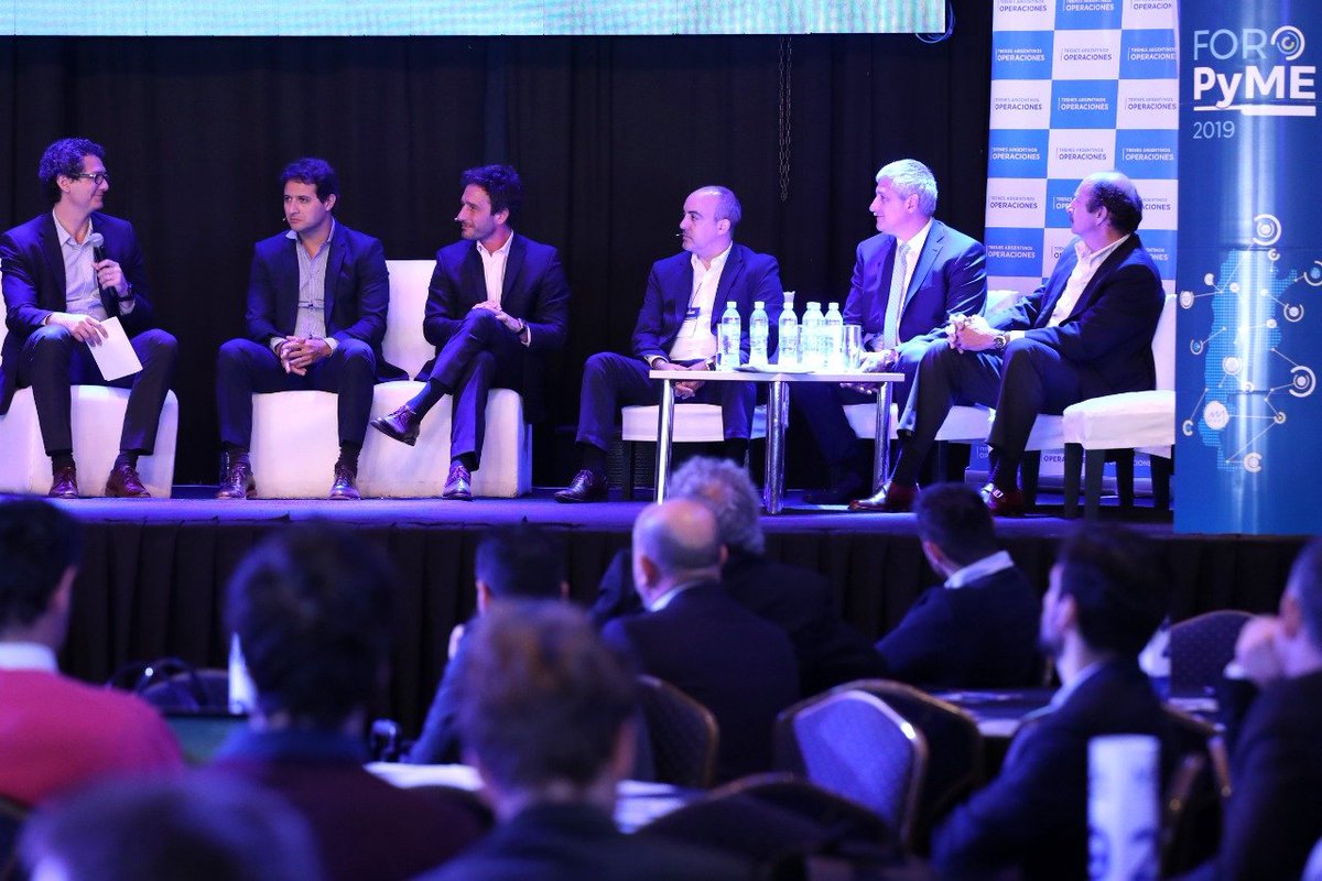 gugamayer's tweet photo. En el #ForoPyME2019 conversamos y conocimos la experiencia de @MocassinoCalz y #Cristem, proveedoras de empresas del Estado. Más de 2000 PyMEs del país participan en charlas con especialistas y rondas de negocios para ofrecer sus productos y servicios. https://t.co/NPWczyPSCt