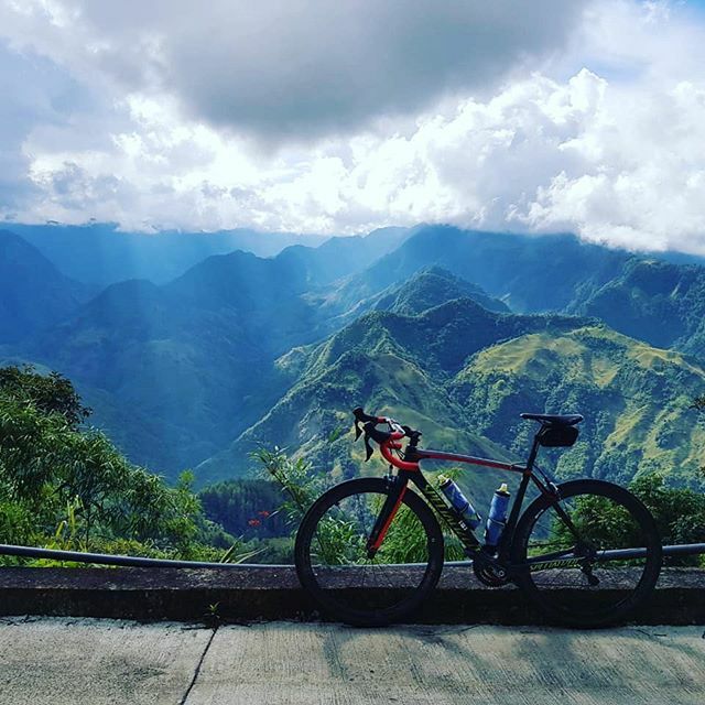 BikeschoolMx's tweet photo. Dios existe... Y es un ciclista colombiano🇨🇴♥️
.
.
.
#thelongestclimbonearth #zamuraichallenge #altodeletras https://t.co/lO5Otytsrz