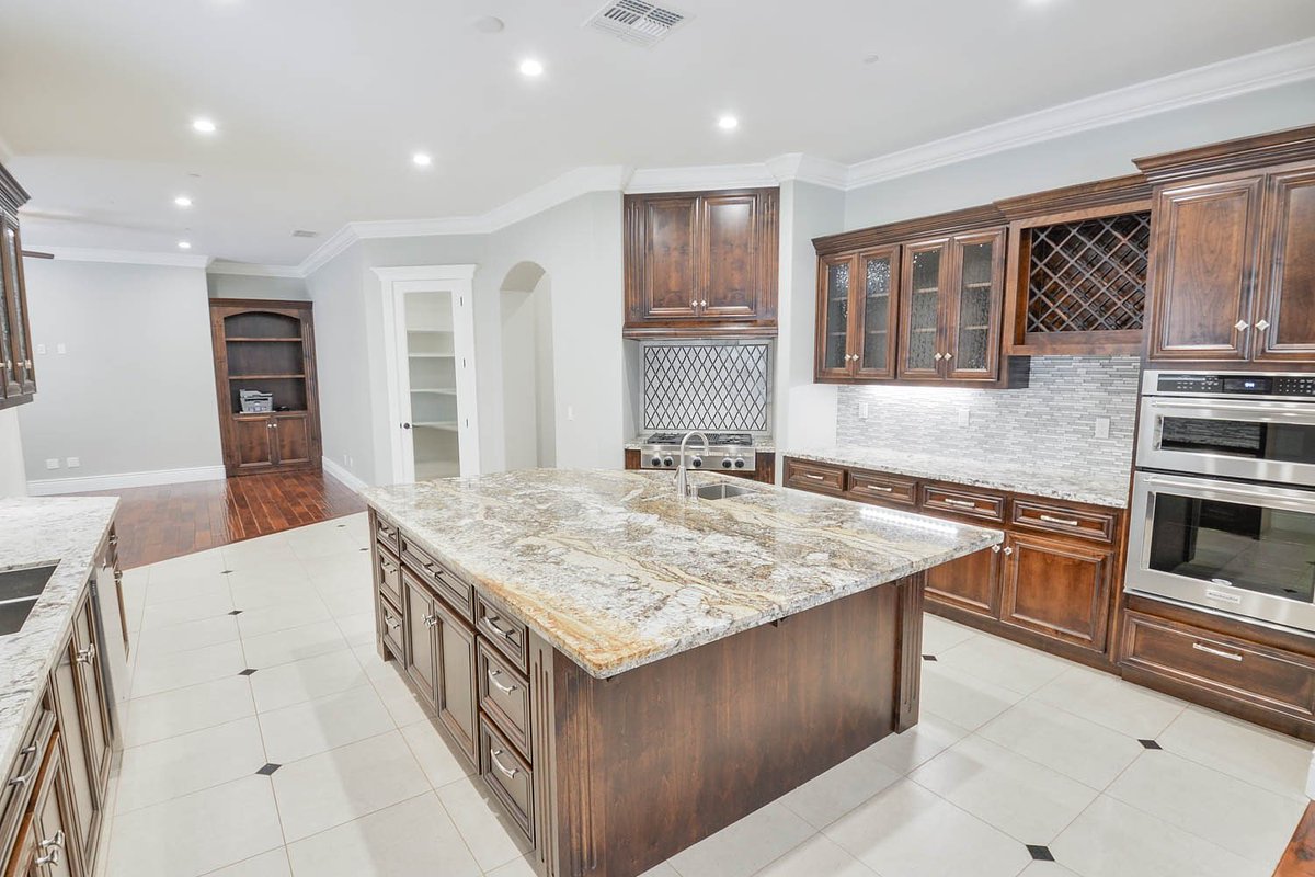 REAL ESTATE PHOTO WORKSHOPS! One-on-one or group workshops. Great for individuals and teams!
*Owned/Operated by A Shot Above YS.
dronephotocoach.com
info@dronephotocoach.com

#dronephotocoach #drone #drones #aerialdrone #uav #usas #aerialdronephotography #ashotaboveys