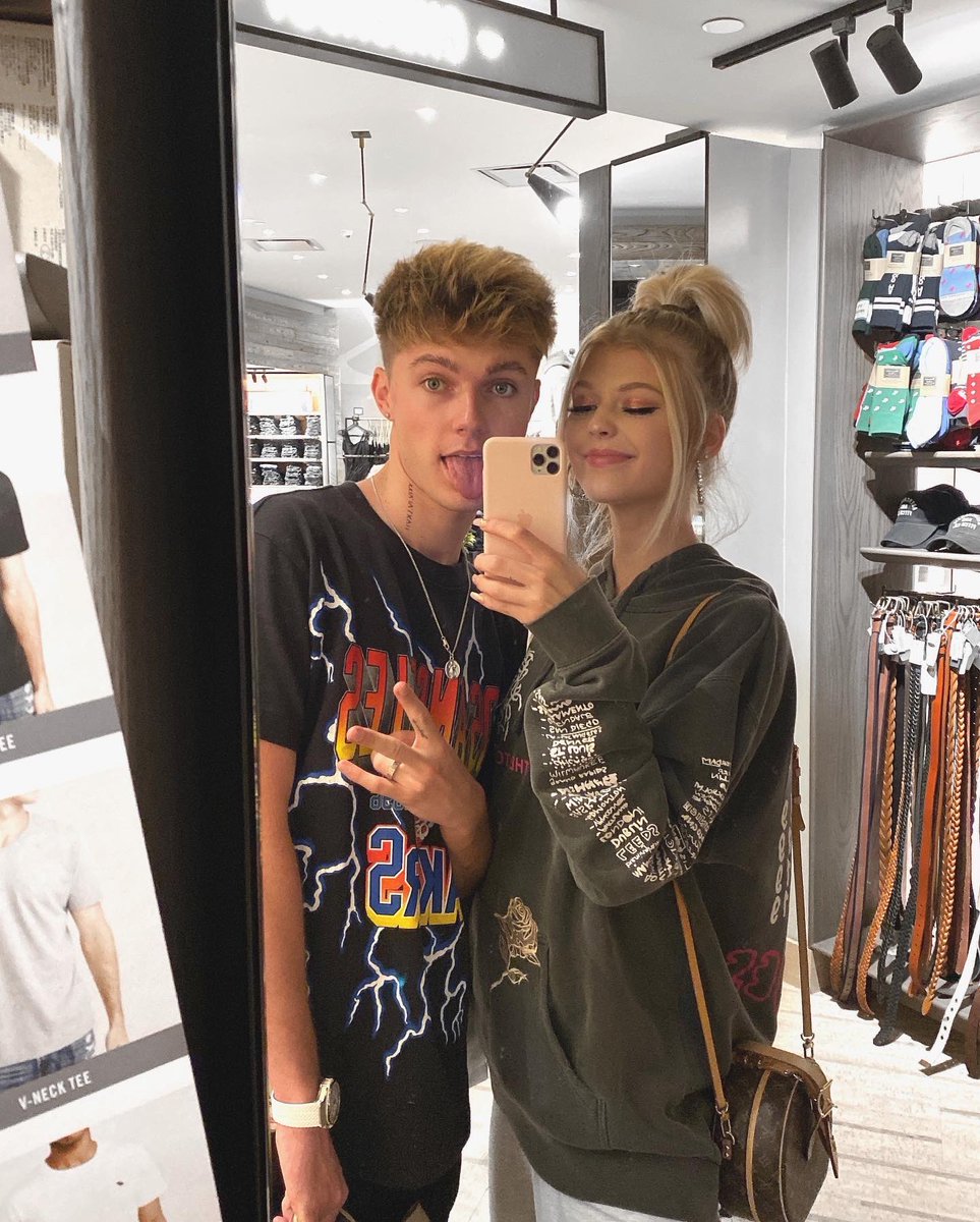 iamlorengray's tweet photo. big shrimp lil shrimp https://t.co/aUpqZpU1FH
