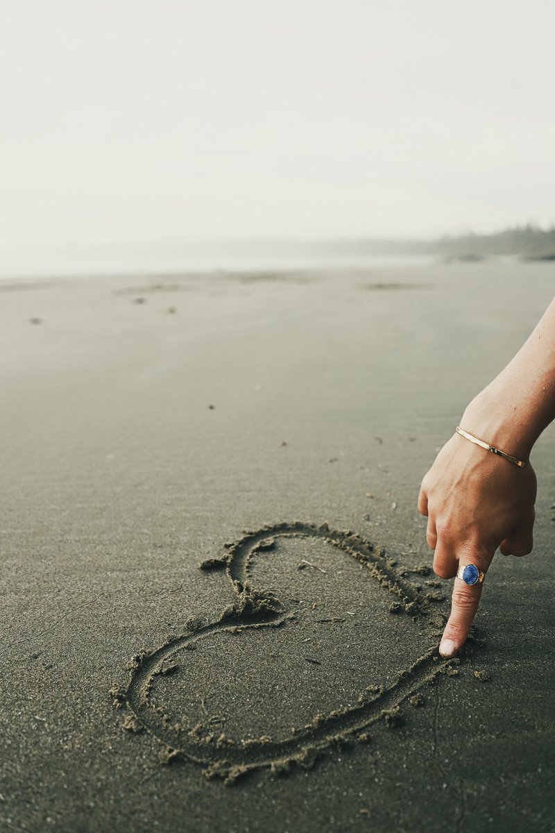 Goodbye Summer 🧡 Hello Autumn 🍂
.
#getglee #gleejewelry #jewelry #fallequinox #hellofall #autumn #tofino #vanisle #druzy #ring #tuesdayvibes