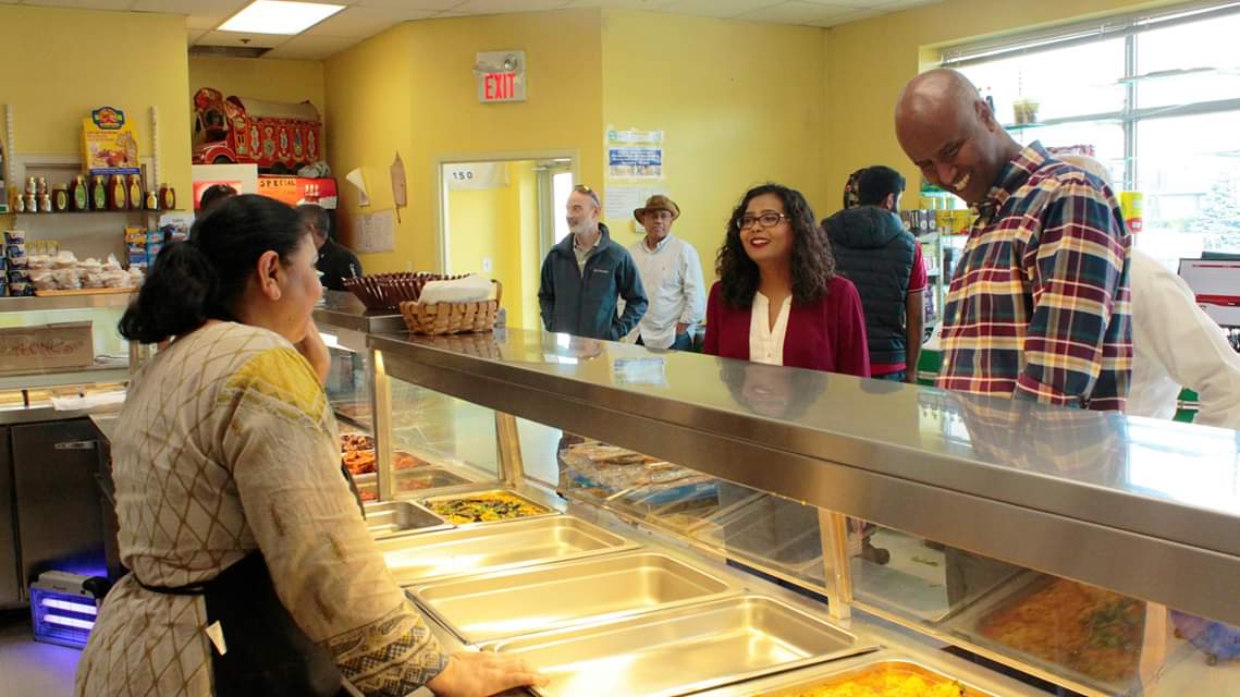 iamIqraKhalid's tweet photo. Fantastic to have @HonAhmedHussen visit small businesses here in #MississaugaErinMills this morning. We discussed #SME development and the contributions Canadian immigrants have made and continue to make to our economic growth. #ChooseForward https://t.co/mPwljte9hj