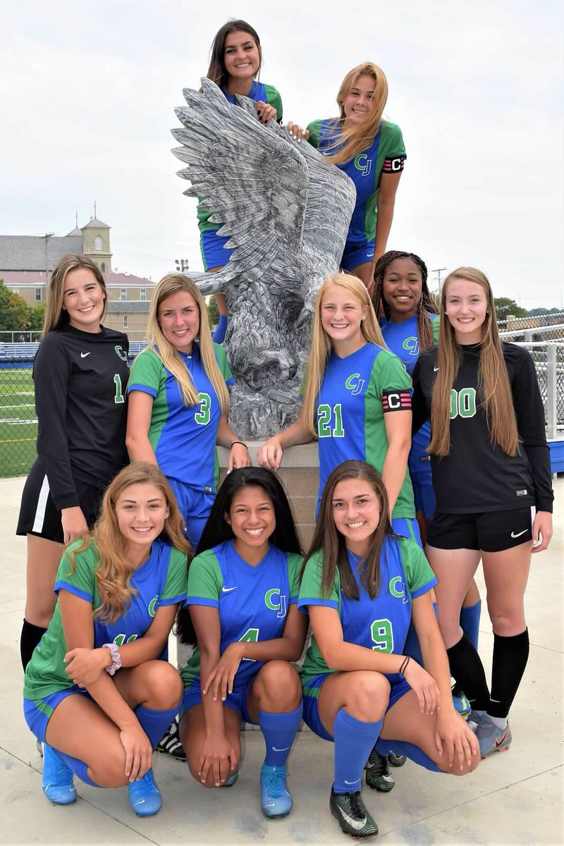 Join us Wednesday 9/25 to celebrate our incredible seniors. JV kick off at 5:30p, Senior Night immediately following. #lovetheseladies #blessed #goeagles💙💚⚽️