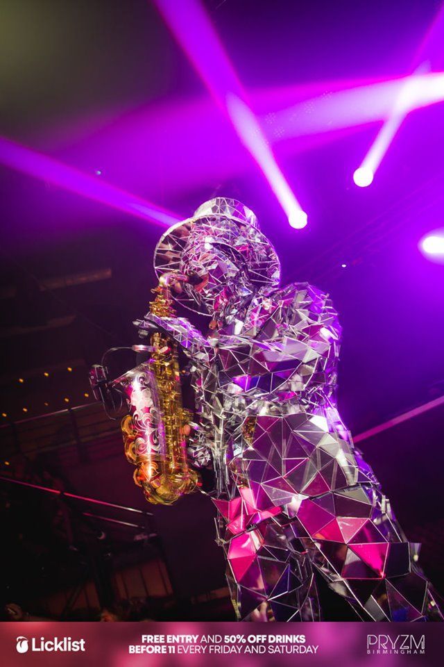 A few weeks ago @themirrorsuk descended on @pryzmbirmingham . It was epic!
#ViralMusicUK #TheMirrorsUK #Birmingham #Pryzm #Party