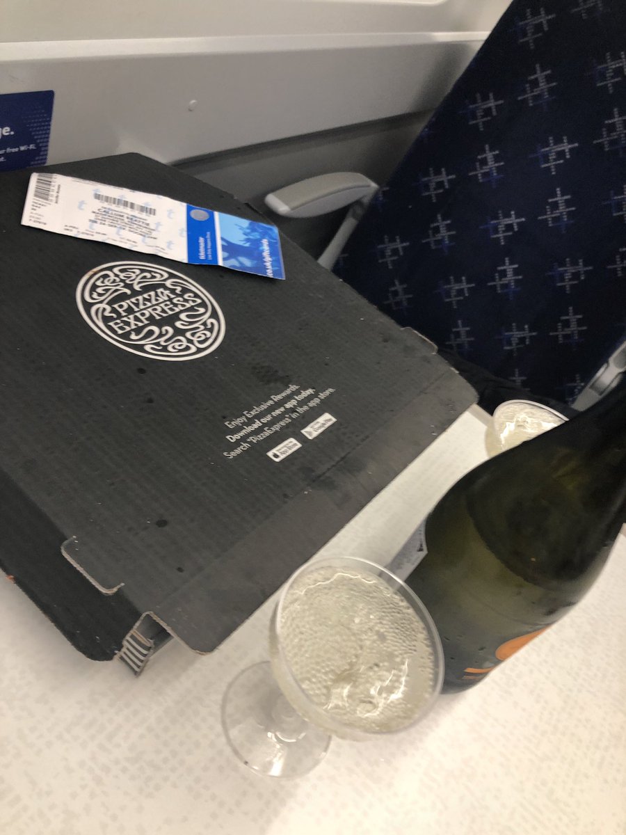 Weekitchenjam's tweet image. Pizza &amp;amp; Prosecco on the train .. then @callumbeattieuk