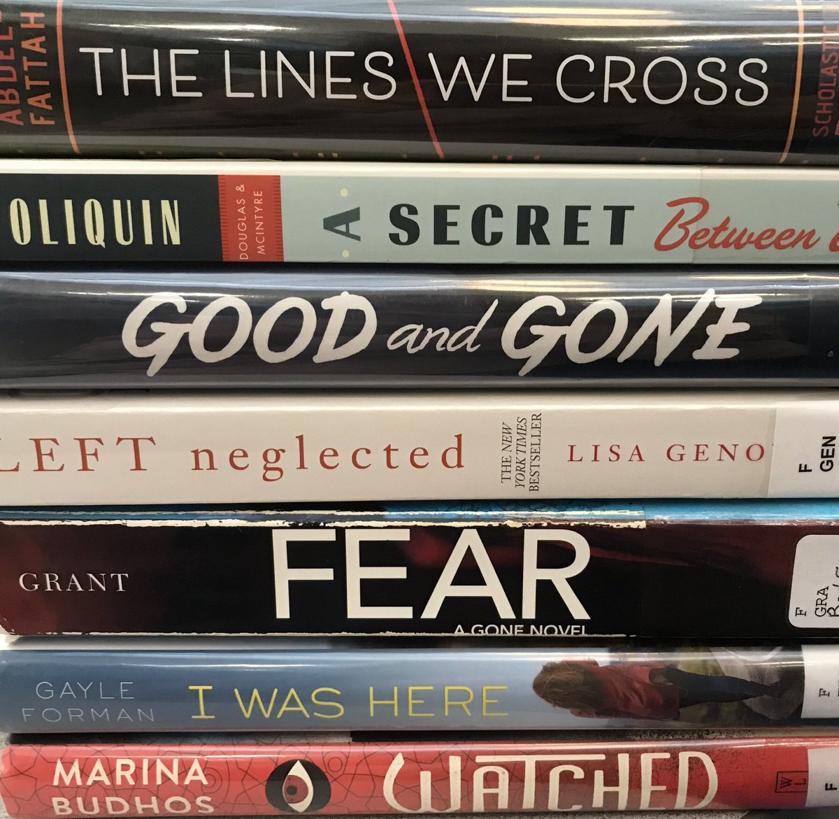 ShelfieTalk tweet media