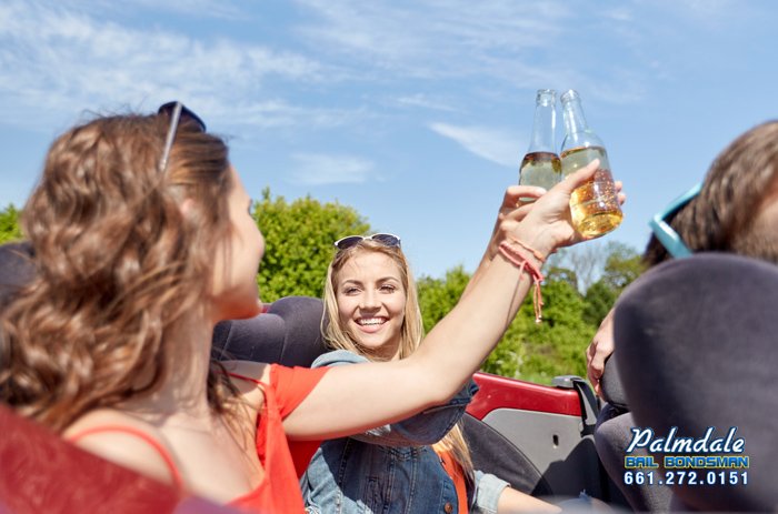 Palmdale_bail's tweet image. Being drunk while driving is bad. Drinking while driving is worse🚗. No one wants someone to grab a drink while they are behind the wheel. What Are Open Container Laws?

#OpenContainerLaws #CaliforniaDUI #DontDrinkAndDrive #OpenConatiner #AlcoholInVehicle

palmdale-bail-bonds.com/open-container…