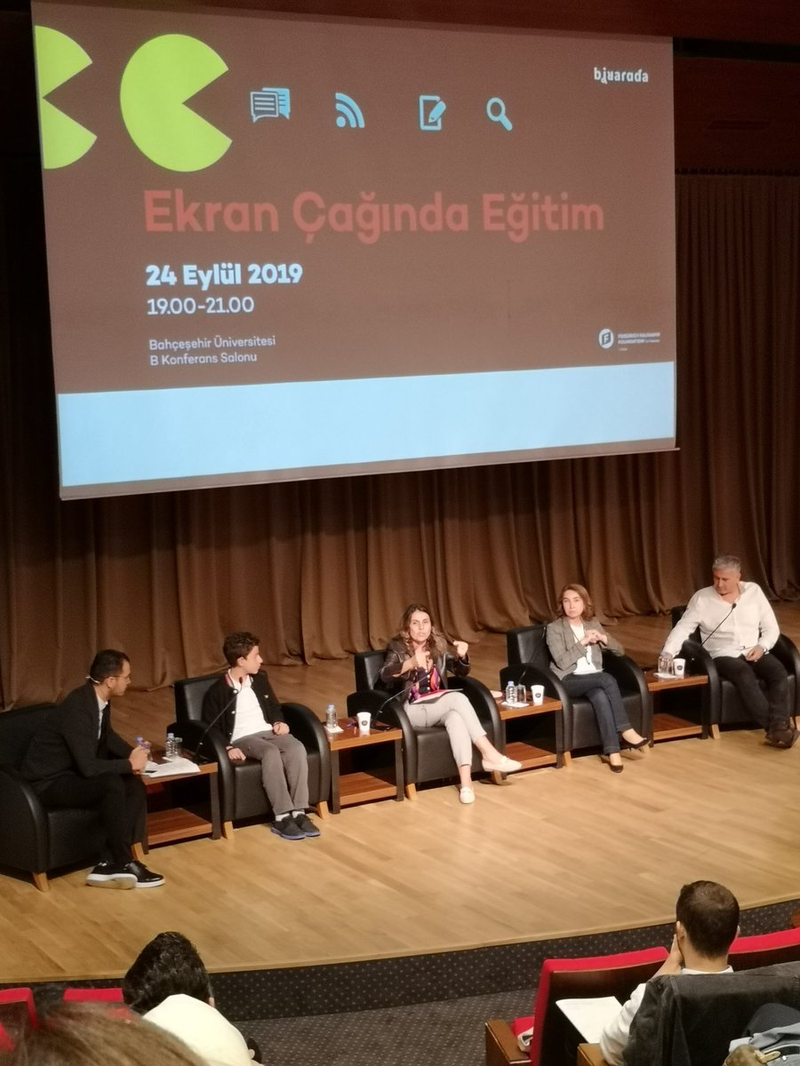 alicankzn's tweet photo. Ekran Çağında Eğitim💪🏻 Oldukça güzel ve faydalı bir akşamdı👍🏻🙂 Emeği geçen herkese teşekkürler 👋 @fezaorhan @YavuzSamur @Bahcesehir #ERG #BirArada @ielev https://t.co/yrcdYLIZyu
