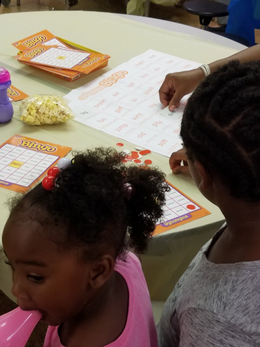 PMiller114's tweet photo. Family Literacy Night was awesome last week. #WeoverMe https://t.co/JUuRlga5Ut