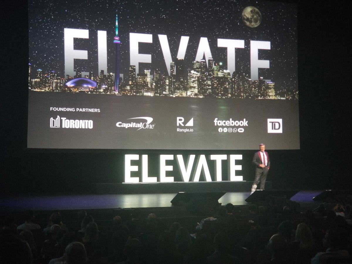 FLASHFIBR_CEO's tweet photo. Mayor Tory talks #Elevate as TIFF for Tech with @razorsuleman https://t.co/8nsPORkjby