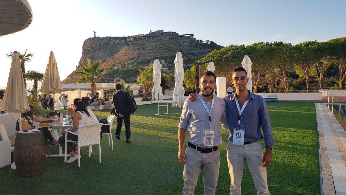 squiseat_'s tweet photo. La scorsa settimana abbiamo partecipato a Heroes meet in Maratea, il festival dell'innovazione che coinvolge leader d’impresa, investitori e startup.

Grazie Heroes, ci vediamo l'anno prossimo! #heroes #maratea #startup #mvp #leanstartup #squiseat https://t.co/uaxE1DRkZv