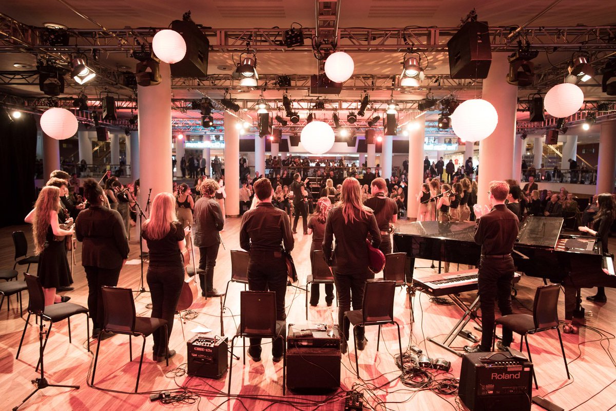 LPOrchestra's tweet image. 📢 Seeking a Production Trainee for this season’s LPO Soundworks programme!

Go behind the scenes of this exciting cross-arts project 🎭, gain experience in producing arts events &amp;amp; working with young people 🎶

lpo.org.uk/jobs

#artsjobs #traineeship #paidworkexperience