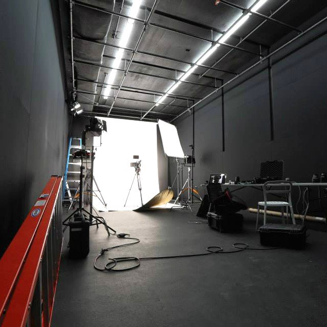 #StudioOne is only $30/hour or $300 for a full day. Our studio is sound-treated, has four (4) 20 amp circuits, and has a full grid. It features all-black walls and measures 15' wide x 38' deep x 14' tall.  magnanimousrentals.com/rental/studio-… #GoMagnanimous