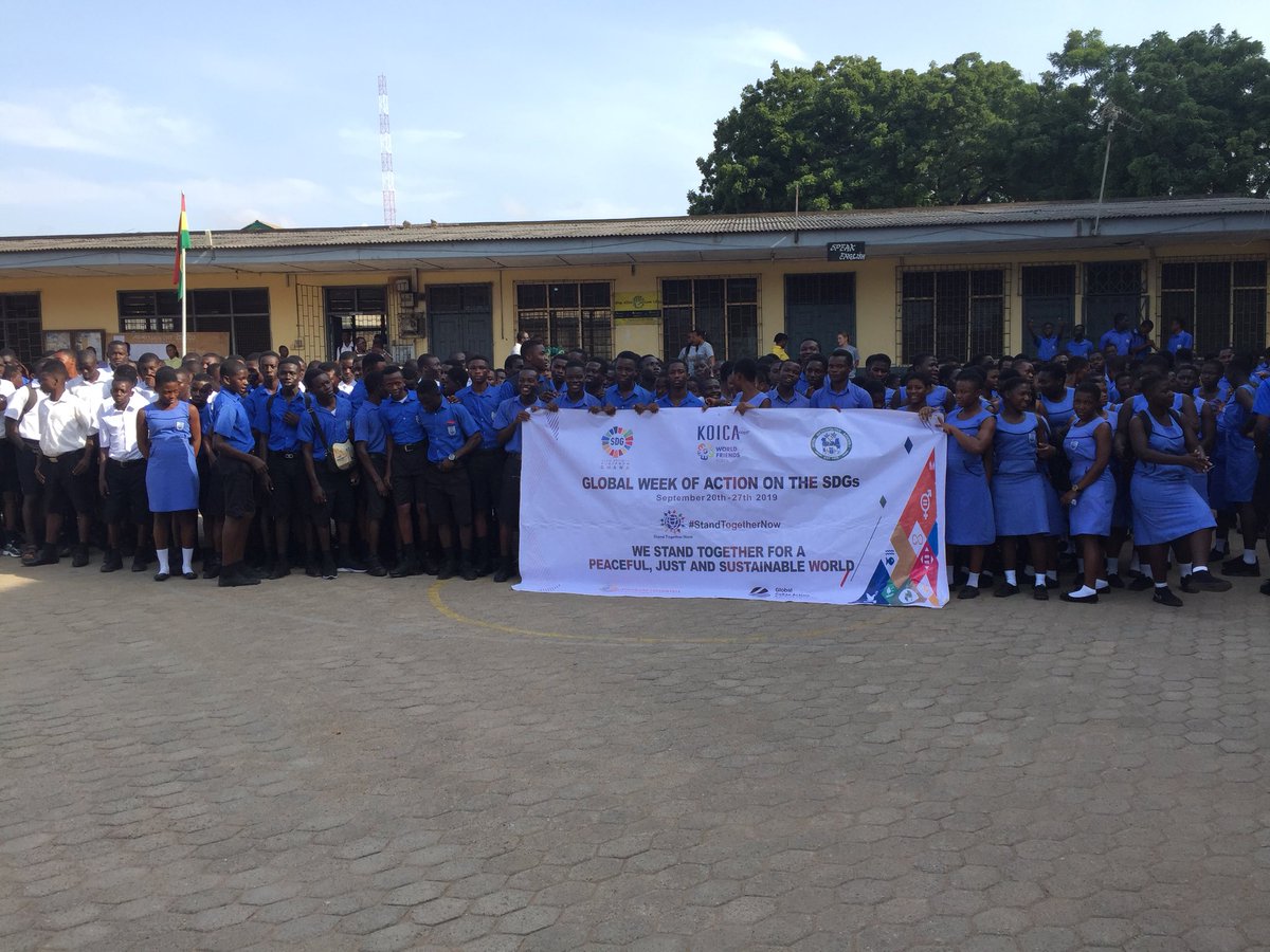 Abibi_Nsroma's tweet photo. SDGs Awareness Programme at Kimbu Senior High Secondary School. SDG Adovcacy very important to foster youth participation in the implementation of the SDGs with particular focus on SDGs 5, 7, 13, 14 and 15. #StandTogetherNow #Act4SDGs #SDGs4All #ClimateAction #SDGs #SDGWatch https://t.co/i1GF43bHMY