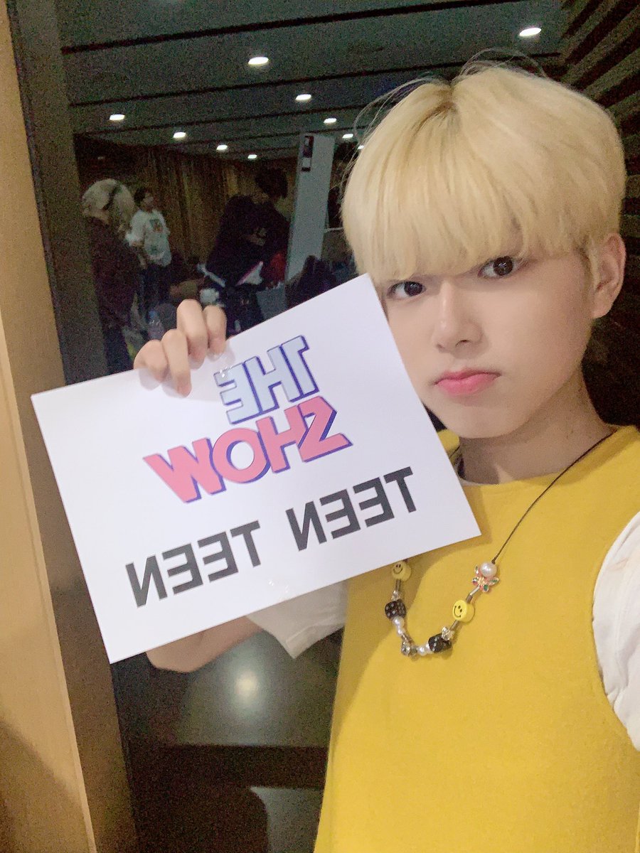 maroo_ent's tweet photo. [#TEENTEEN]

9월 24일 #틴틴 다이어리📝
🍎 처럼 빨간 볼💞
🍊 처럼 상큼한 틴틴이들 셀카 여러분들 많이 보고싶🍇?

여러분들이 보고싶포도 한 틴틴의 셀카를 공개합니다📸

#이진우 #이우진 #이태승
#VERY_ON_TOP https://t.co/jKwAovBJ20