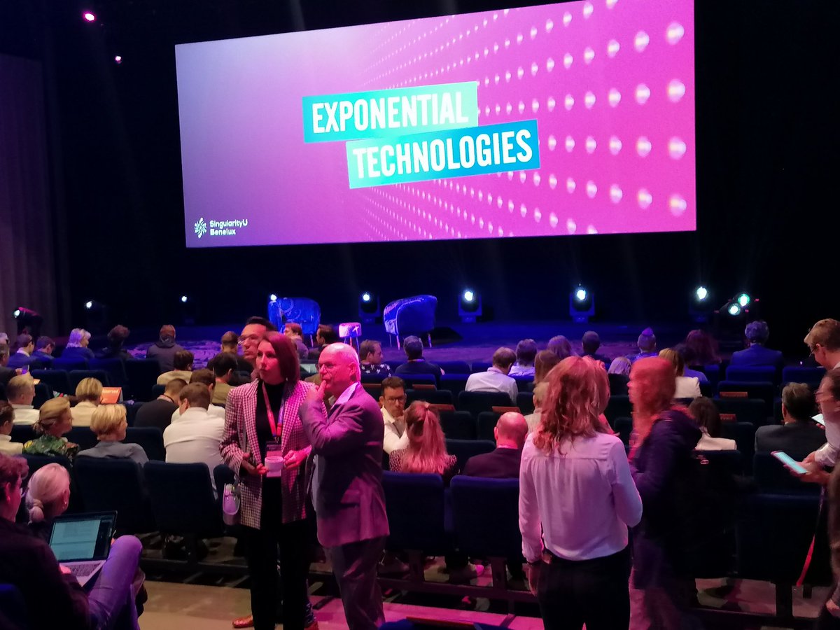 CodrinPO's tweet photo. Last tweet: congratulations to all the girls and guys from @subenelux for organizing a great summit with an entire row of interesting speakers and great programming 👏. #FutureProofEurope https://t.co/pPPU4NhPhg