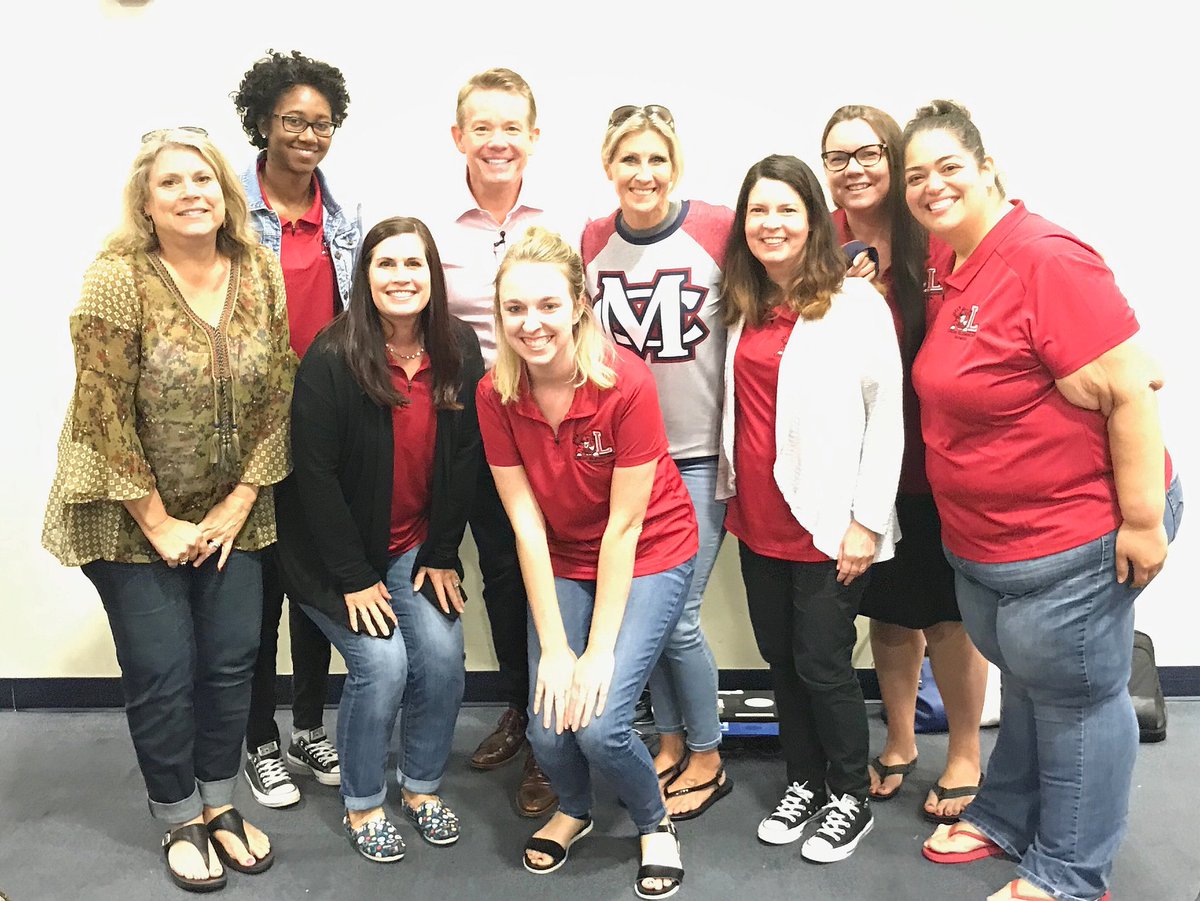 Lovin_ES's tweet photo. Our STEM Horizontal Team is getting some wonderful professional development today from @SteveSpangler. Can’t wait to try these experiences with students!! https://t.co/ToC6uT9w4D