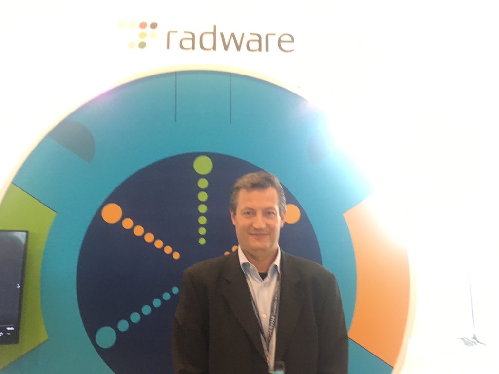 channelcity's tweet photo. #ciscopclub19 Un assaggio di area espositiva.  Incontriamo i  partner tecnologici a listino @CiscoItalia. Collaborazioni virtuose lungo gli assi tecnologici portanti: @veeam_it, #imagicle,  @PanduitEMEA , @radware_italia , https://t.co/kcOK1rWDPI