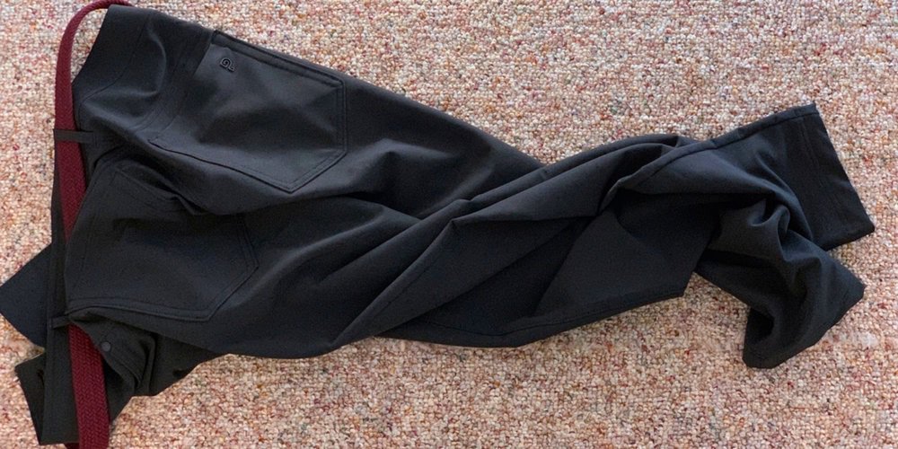 *NEW POST*

Are these stretchy pants better than LuLuLemon??!! thepeaklapel.com/home/2019/9/24…