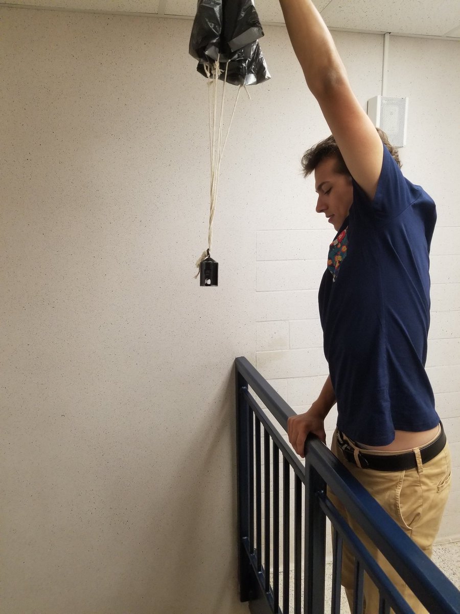 GKovscek's tweet photo. Parachute testing #uppingOurGame #BHSPHYSICS https://t.co/enqtpifnZy