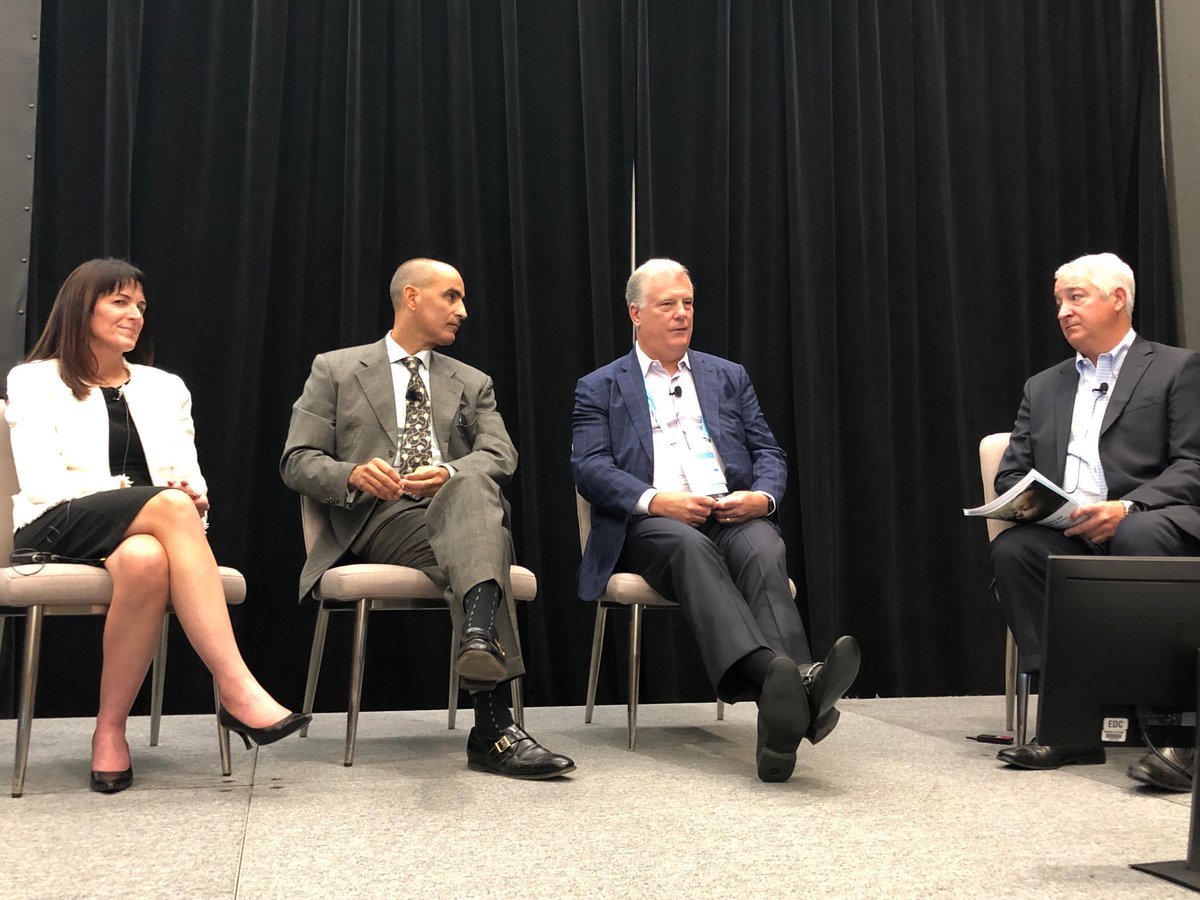 eFuturist's tweet image. #medtechconference investor insights on #ai #Robotics #DigitalHealth from Chris Cleary, Susan Moreno, Charlie Attlan ⁦@MoterumTech⁩ ⁦@EIMTeam⁩ ⁦@2healthguru⁩ ⁦@fsgoldstein⁩ ⁦@ASlavitt⁩ ⁦@DrSidMukherjee⁩