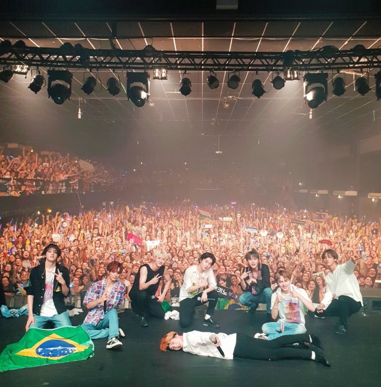 BreakTudo's tweet photo. Pentagon no Brasil: Saiba tudo o que rolou https://t.co/SdNqrGe62u #PentagonNoBrasil #Pentagon @followhwstar @pentagon (Artigo: @emanuelanv ) https://t.co/qzKuIEB2fm
