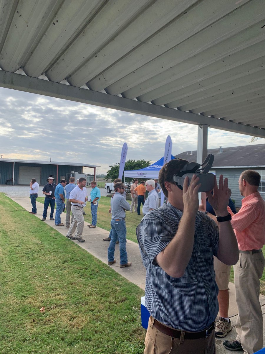 PlutoLong's tweet photo. BASF field day registration virtual reality headsets #BASF #revysol #helenaagindustries https://t.co/qnNIFsAUNR