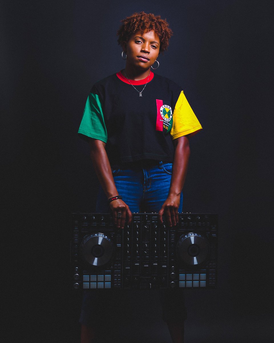 PAzFinest's tweet photo. 7yrs in this!...no way I’m letting up! I love it!💪🏾🎶
.
.
.
.
.
.
.
.
.
.
.
.
.
#iloveit #yourfavoritedj #djkenia #3rdeyegemini #ilovewhatido #entrepreneur #bookyournextevent  #80sbaby #90sflava #kinkytwistout #femaledj #idj #djlife #dj @crosscoloursla #crosscolours https://t.co/fcNa6iRyBO
