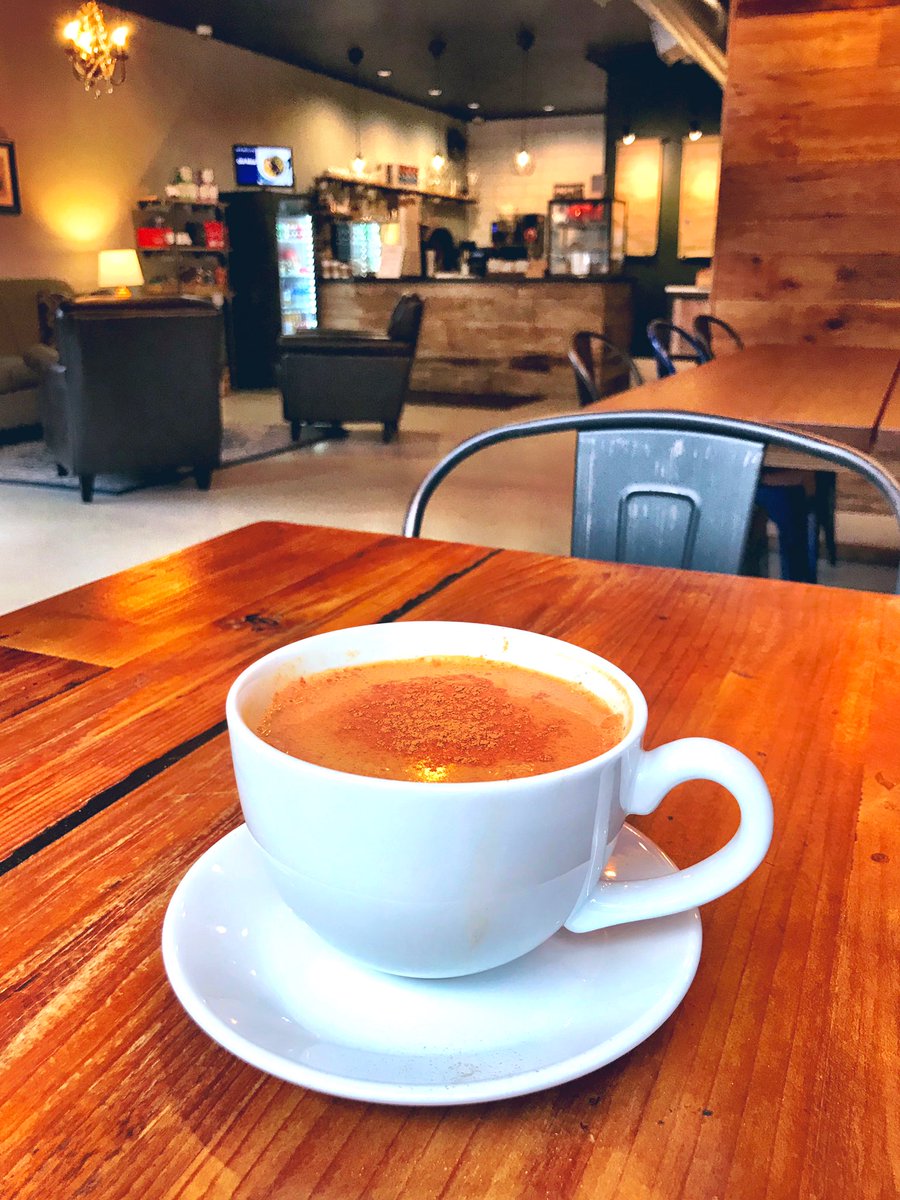 Fall is officially here!! 🍁🙌🏻🍂 Have you guys tried our caramel apple cider yet?