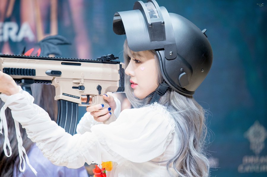 mainlogo2's tweet photo. 덕친들이 팬싸템 주려고 덕질하는 거 아니냐고 하더라 https://t.co/rZRutujfC6